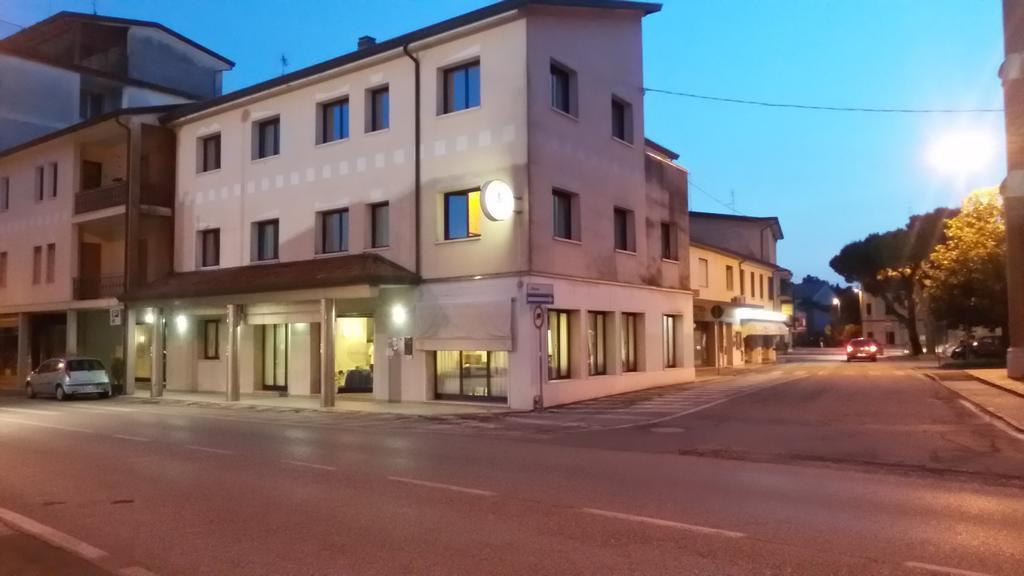 Albergo Centrale Trebaseleghe Екстер'єр фото