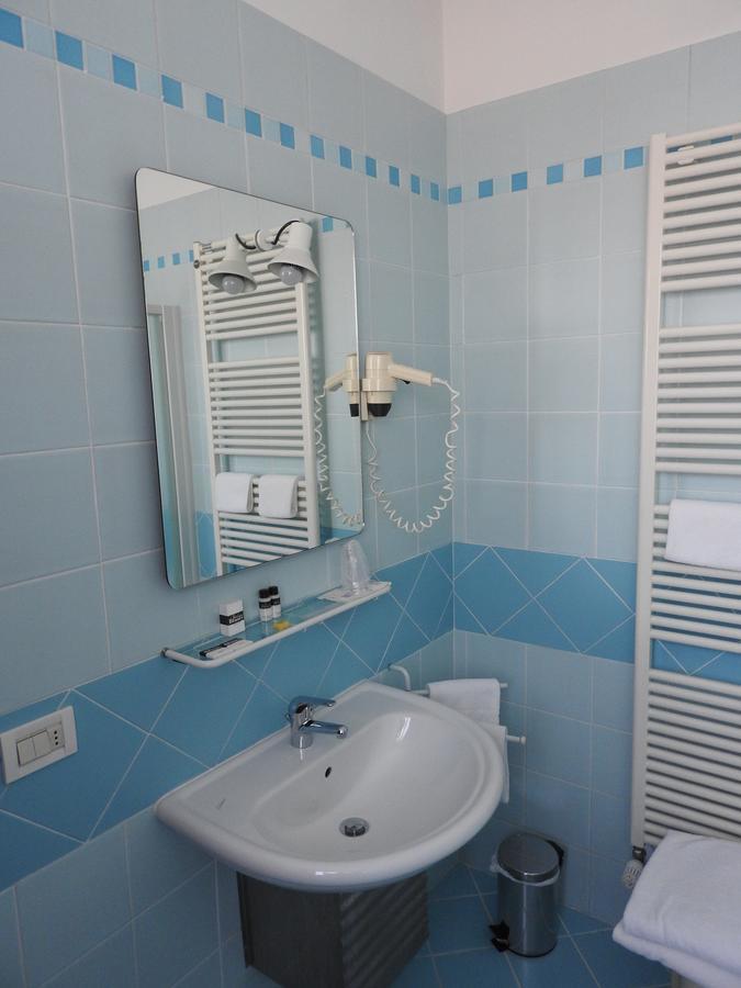 Albergo Centrale Trebaseleghe Екстер'єр фото