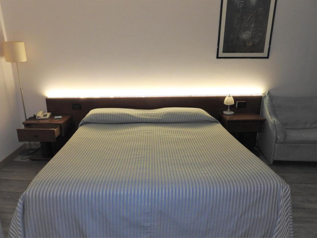 Albergo Centrale Trebaseleghe Екстер'єр фото